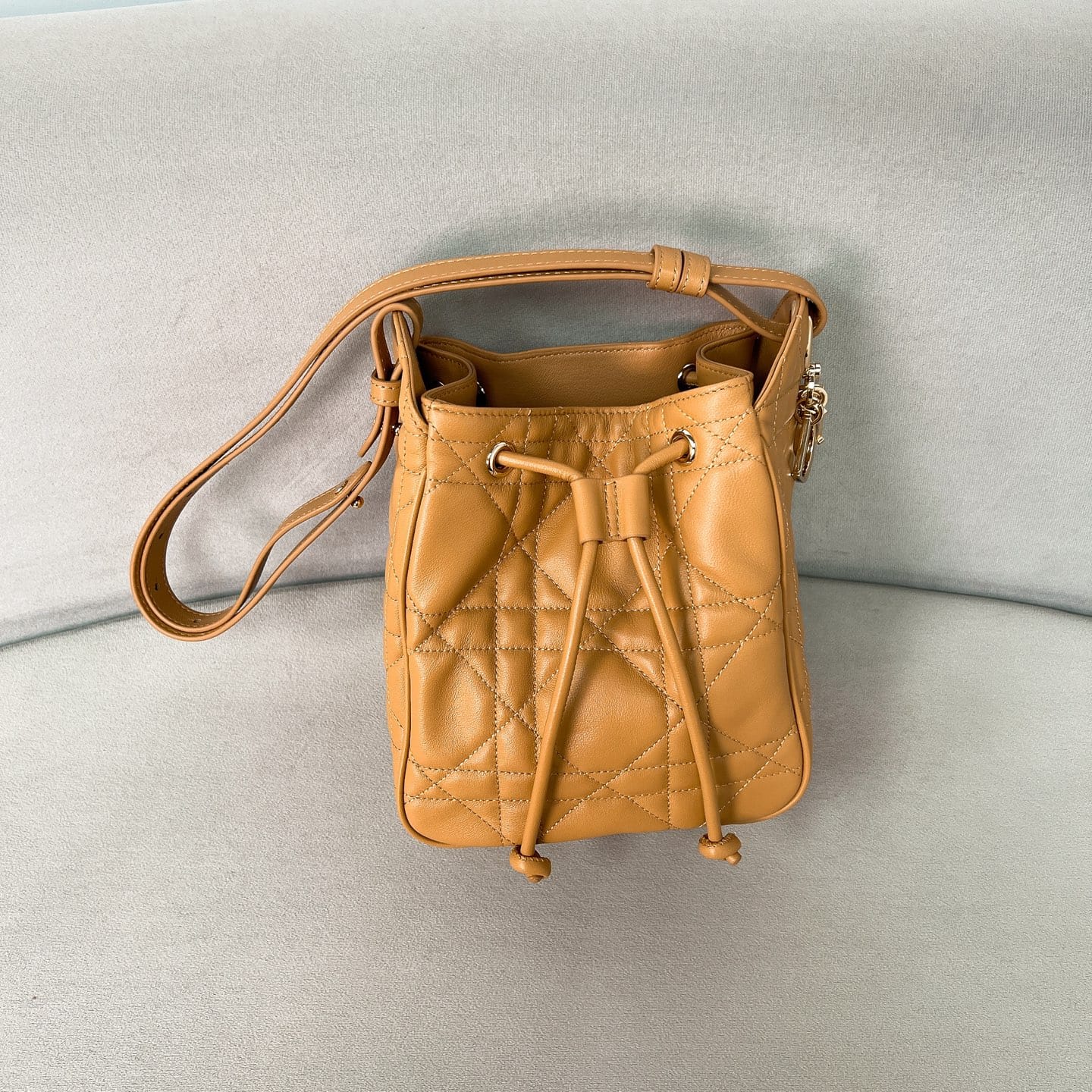 Motion Dior P398766098.29