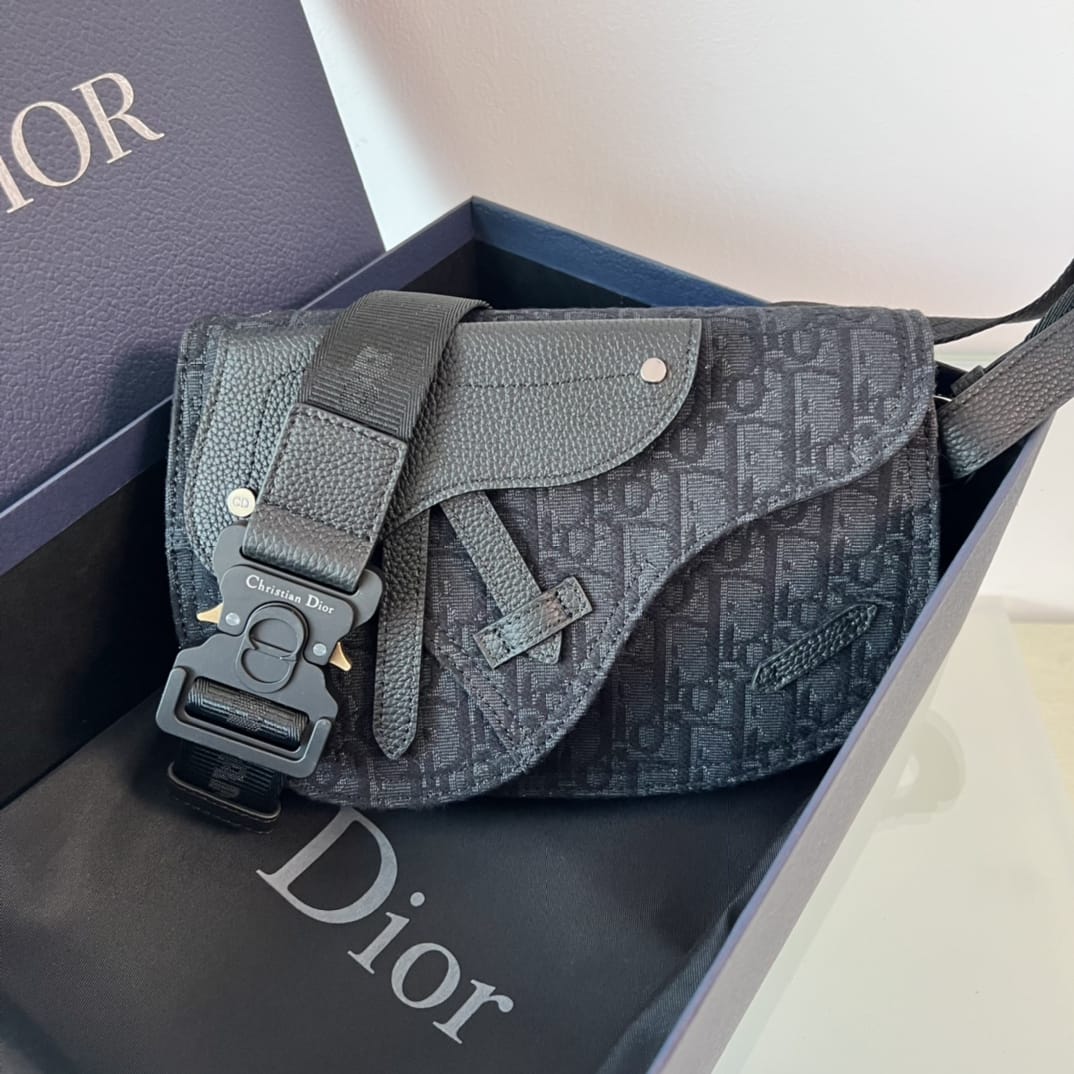 Saddle Dior P637270085