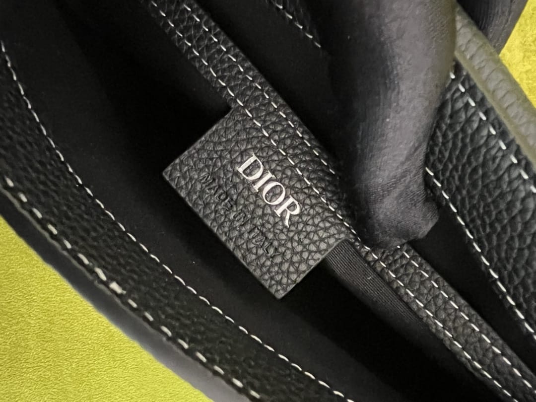 Saddle Dior P637270088.26