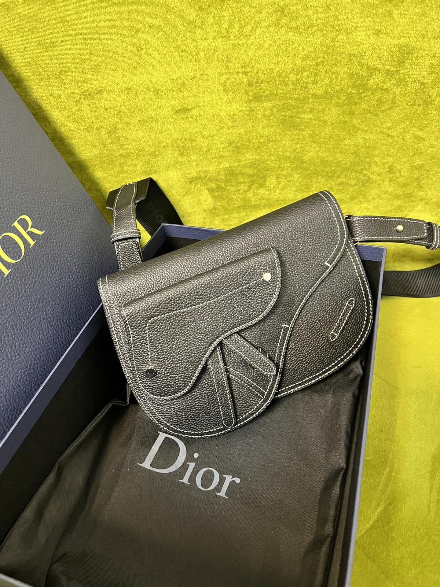 Saddle Dior P637270088.26