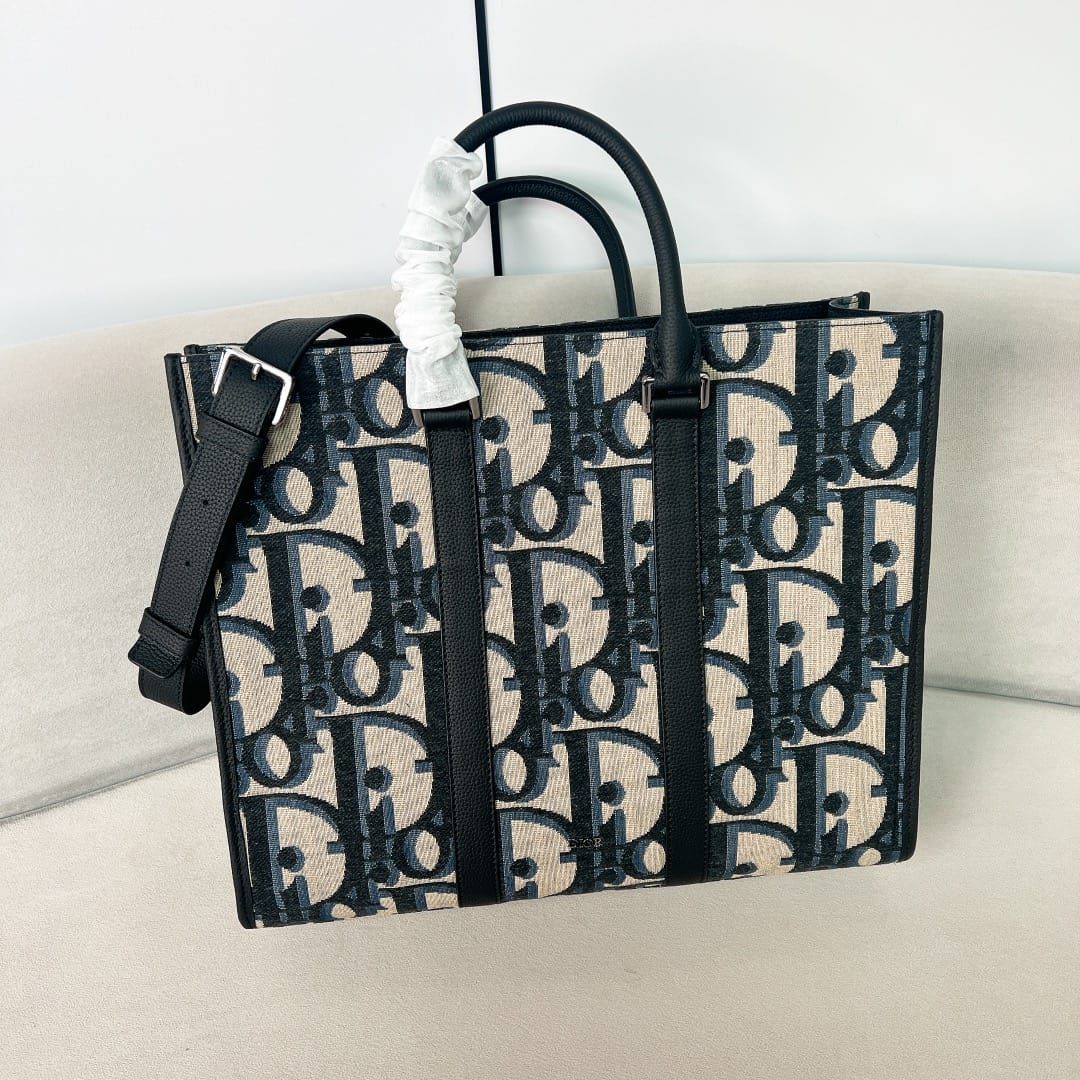 East Dior P3978600108.8