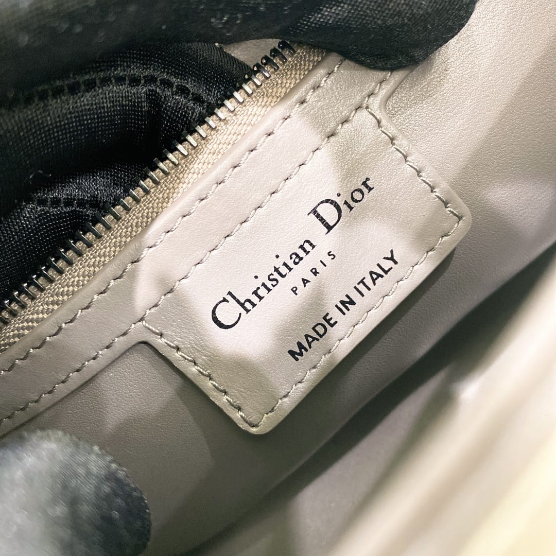 Caro Dior P3987660108.20