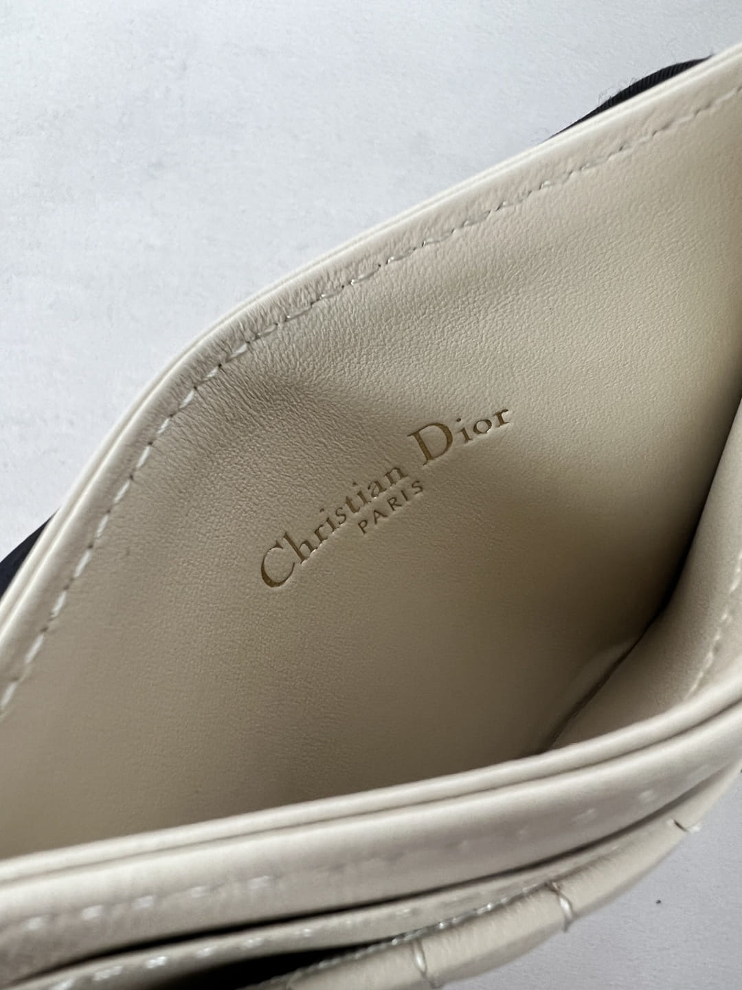 Caro Freesia Dior P6271827020.3