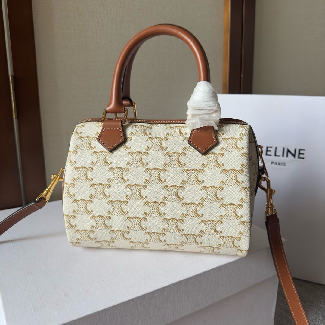 22 Celine 197582.4