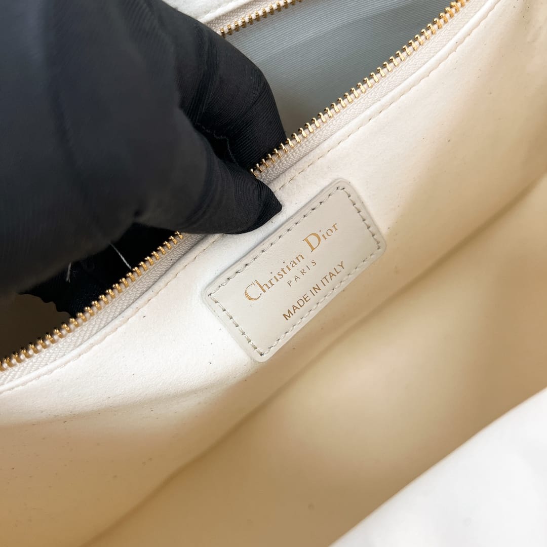 Book Tote Dior P3987660128.3