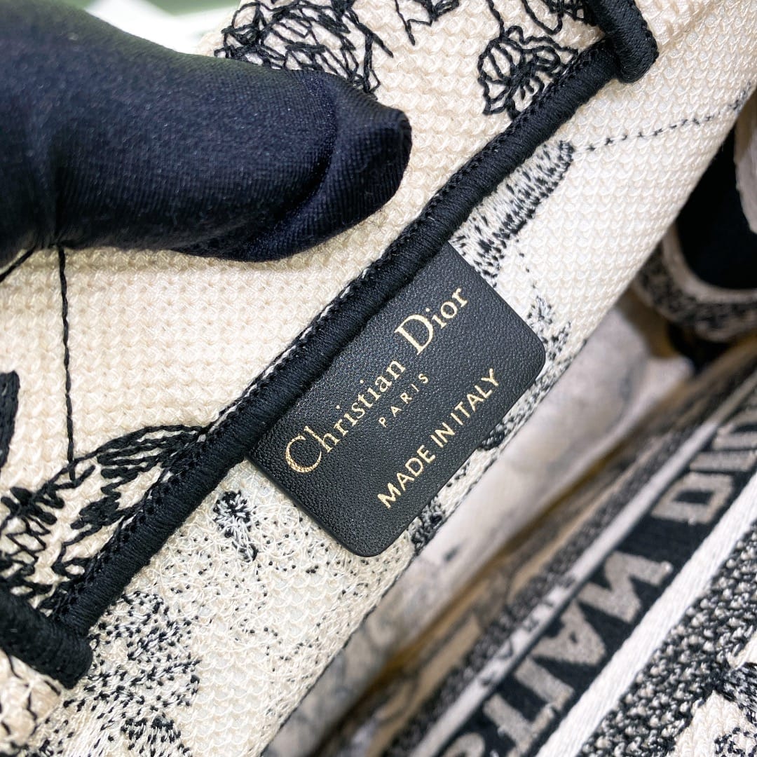Book Tote Dior P398766076.7