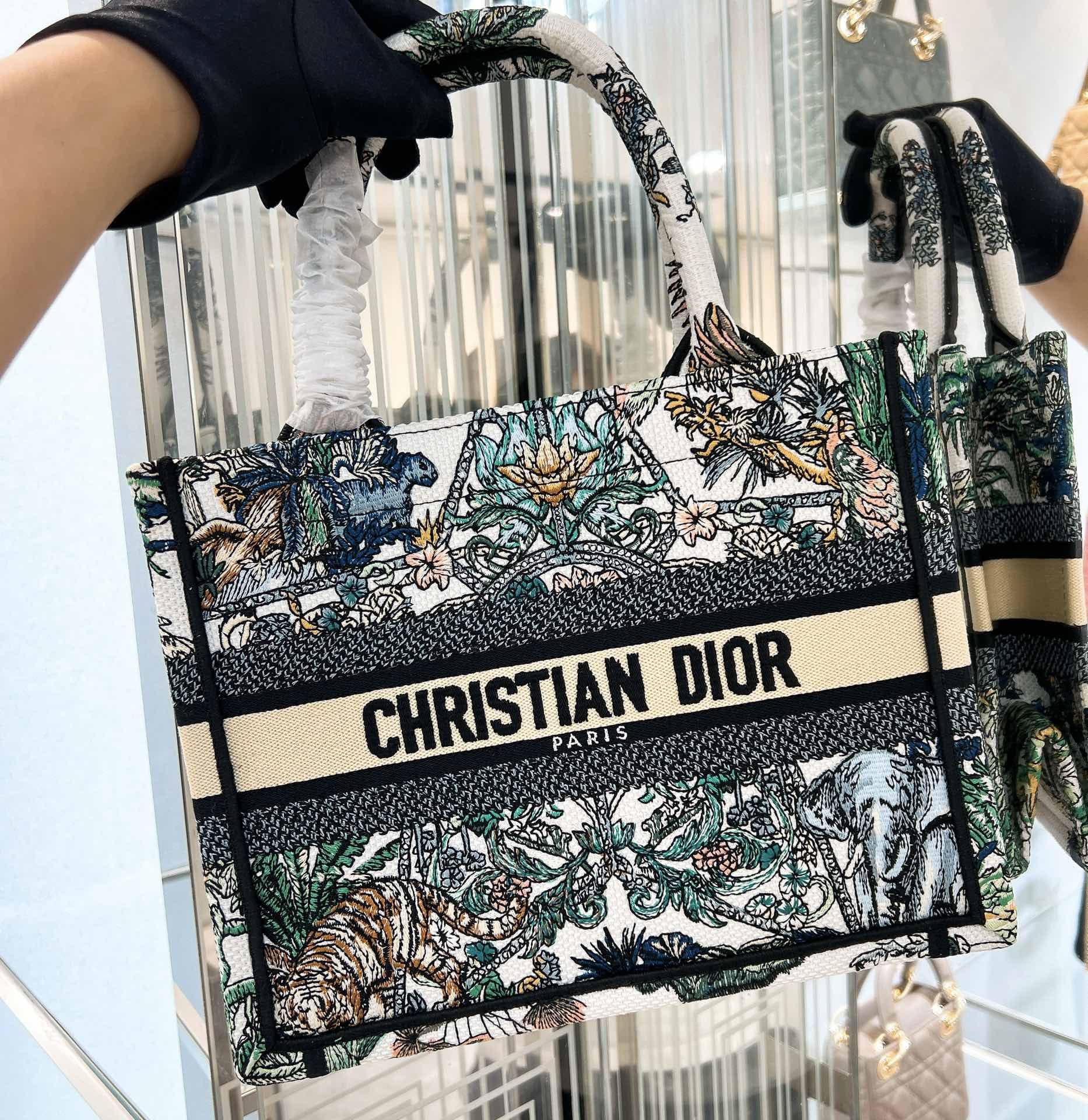 Book Tote Dior P398766076.8
