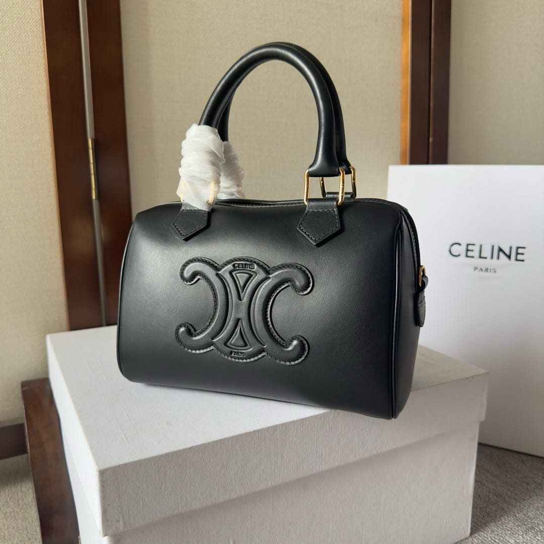 22 Celine 197582.2