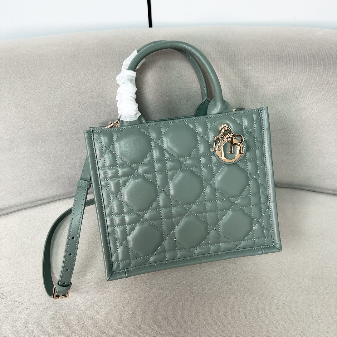 Book Tote Dior P3987660118.10