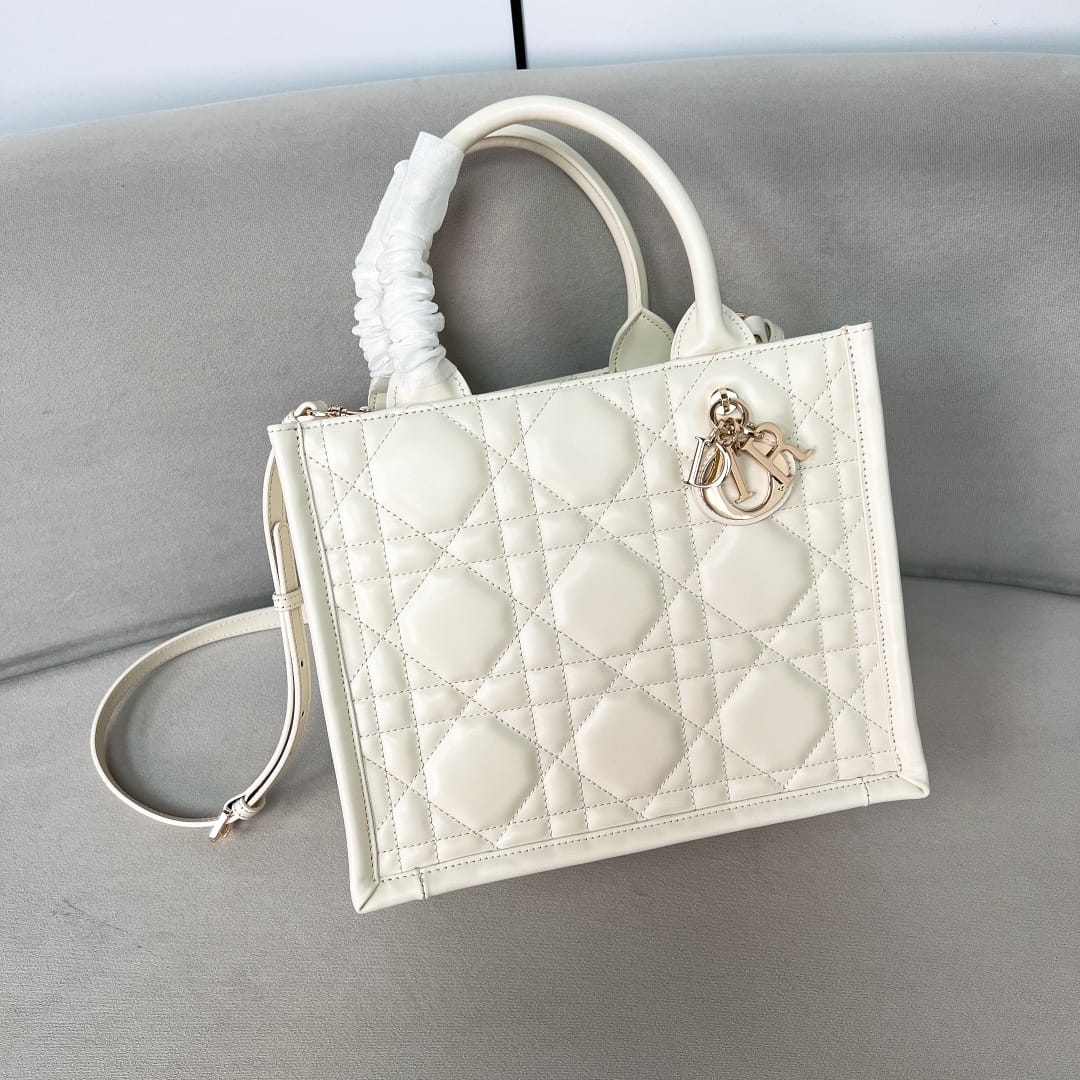 Book Tote Dior P3987660118.12