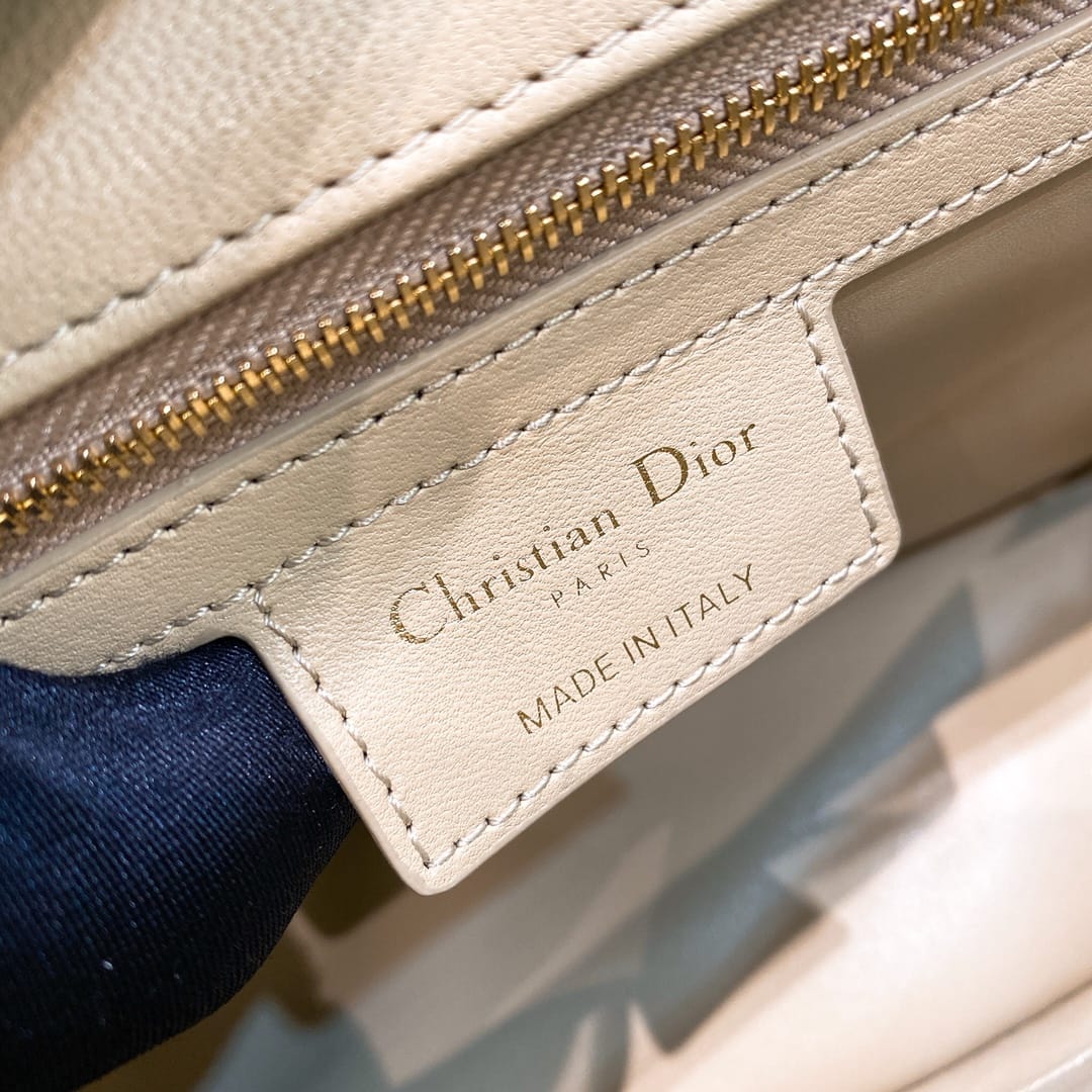 Caro Dior P3987660118.18