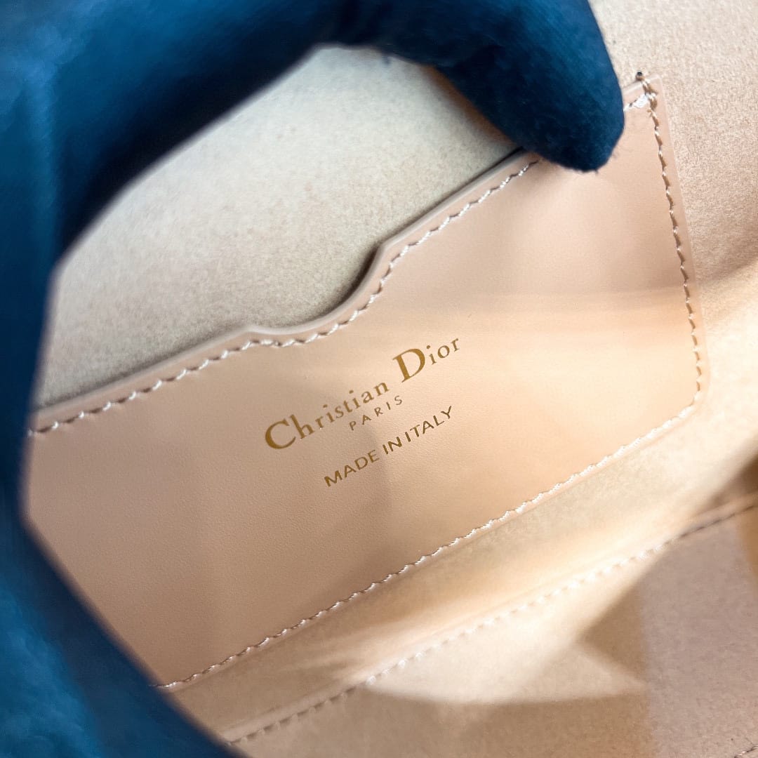 30 Montaigne Dior P39870807000108.5
