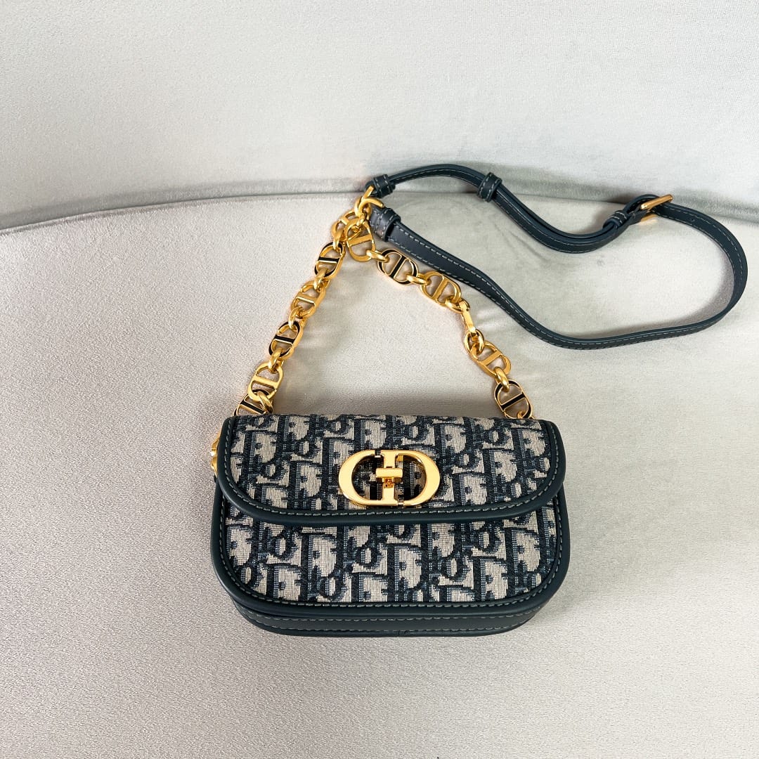 30 Montaigne Dior P3987080700095