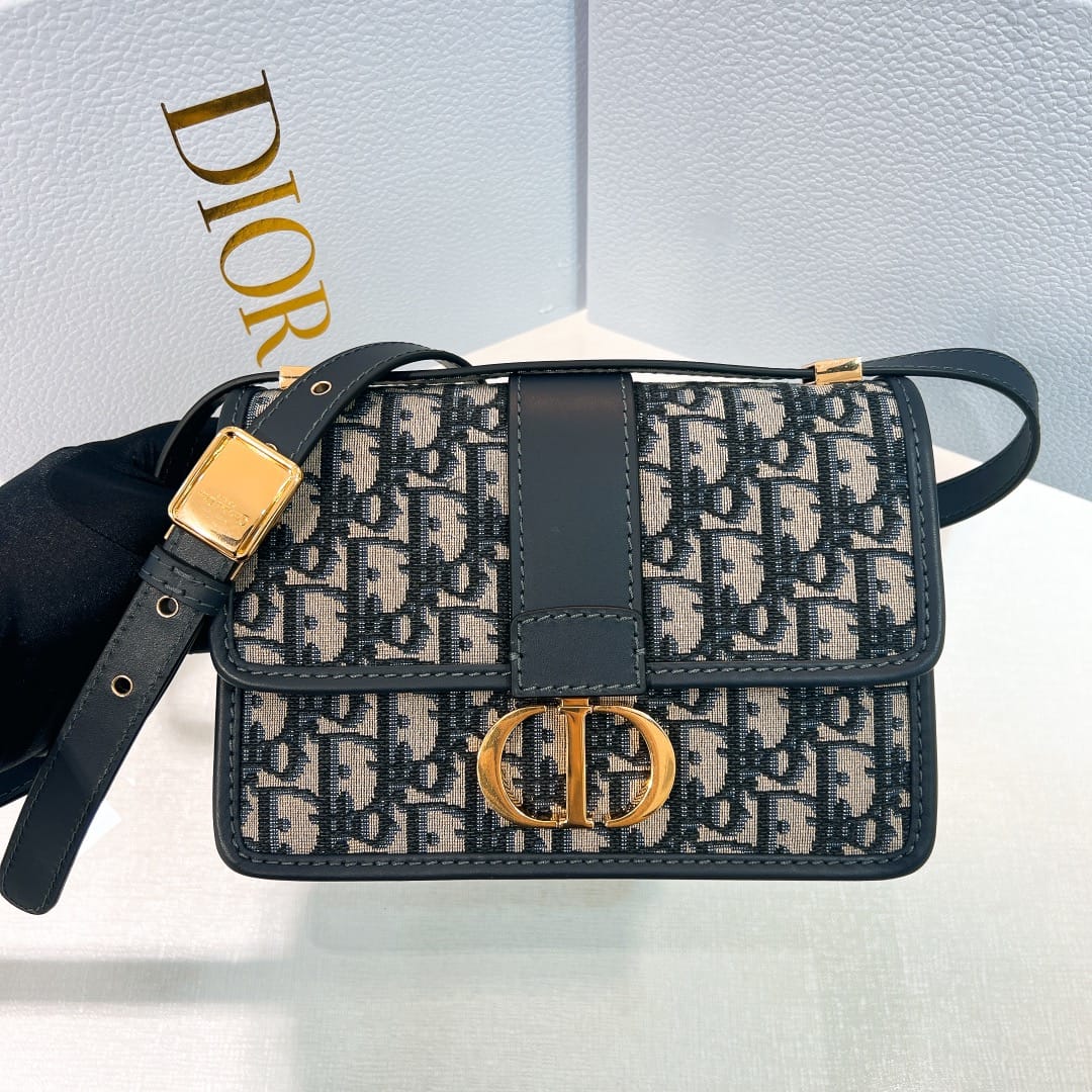 30 Montaigne Dior P398708000085
