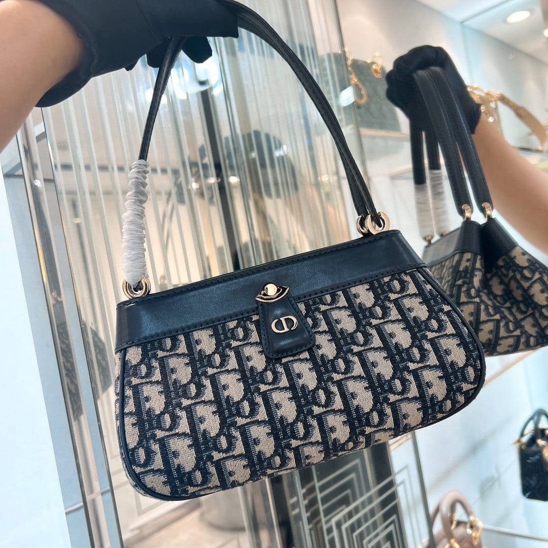 Key Bag Dior P3987660118.24
