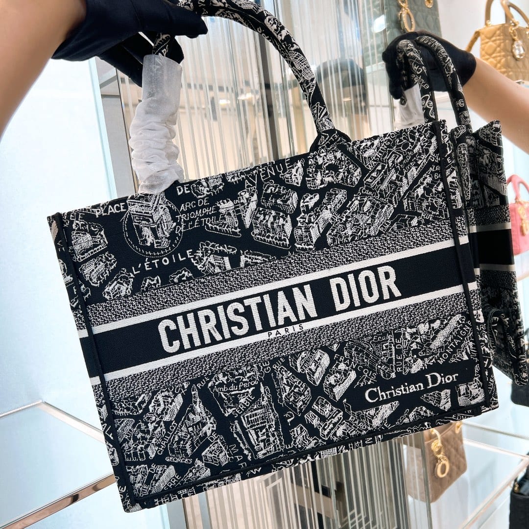 Book Tote Dior P398766078.36