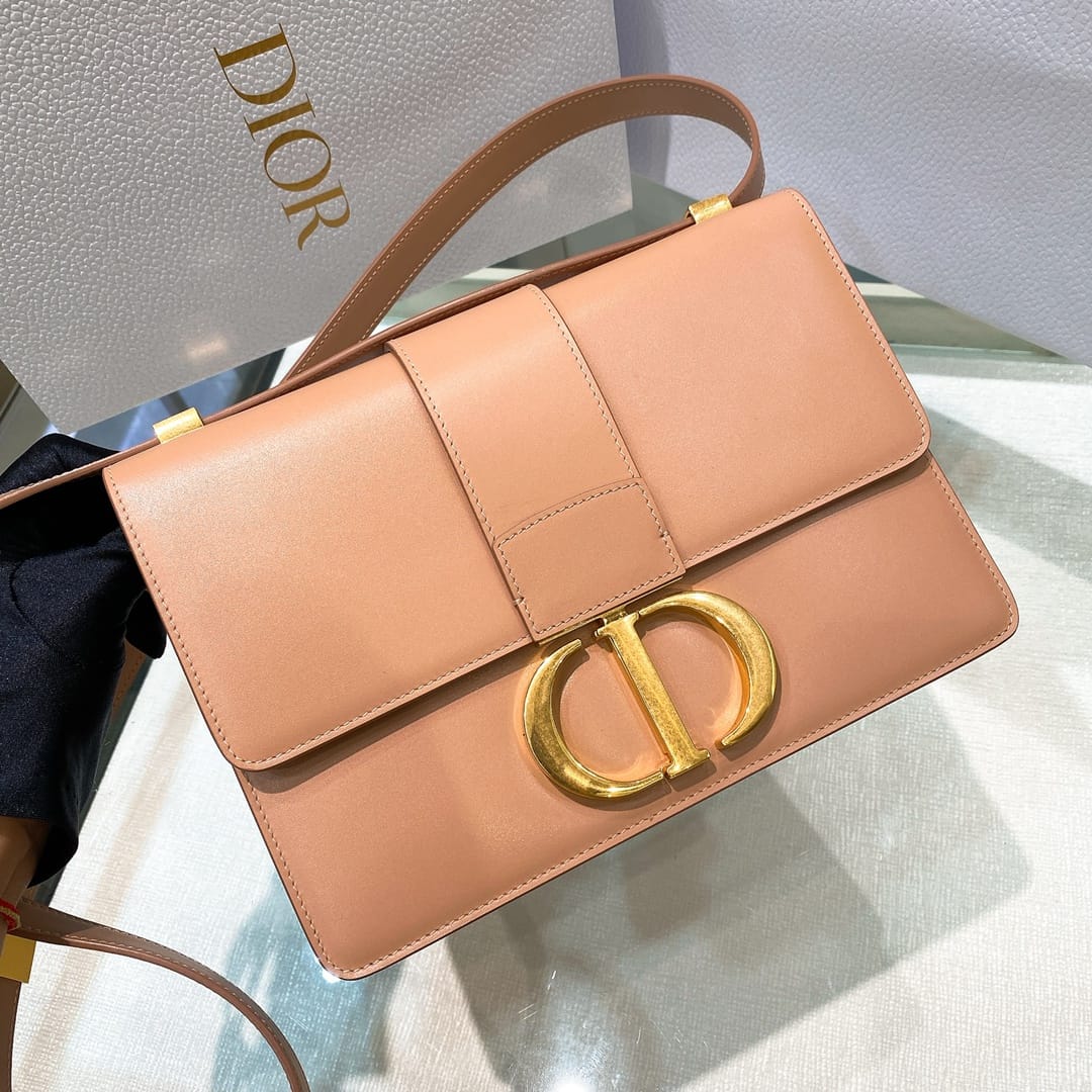 30 Montaigne Dior P73680138.1