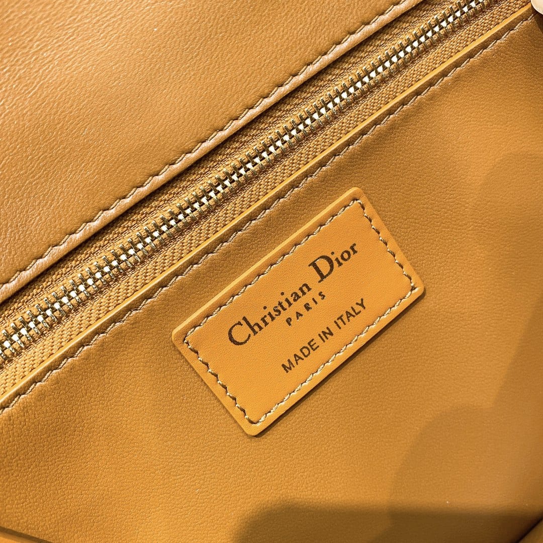 30 Montaigne Dior P73680138.2