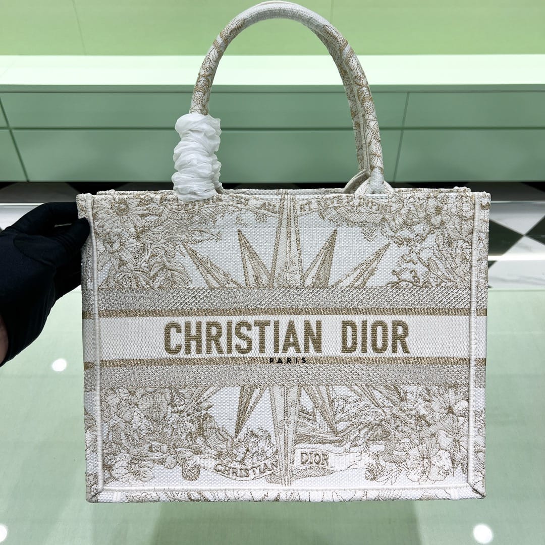 Book Tote Dior P398766078.39