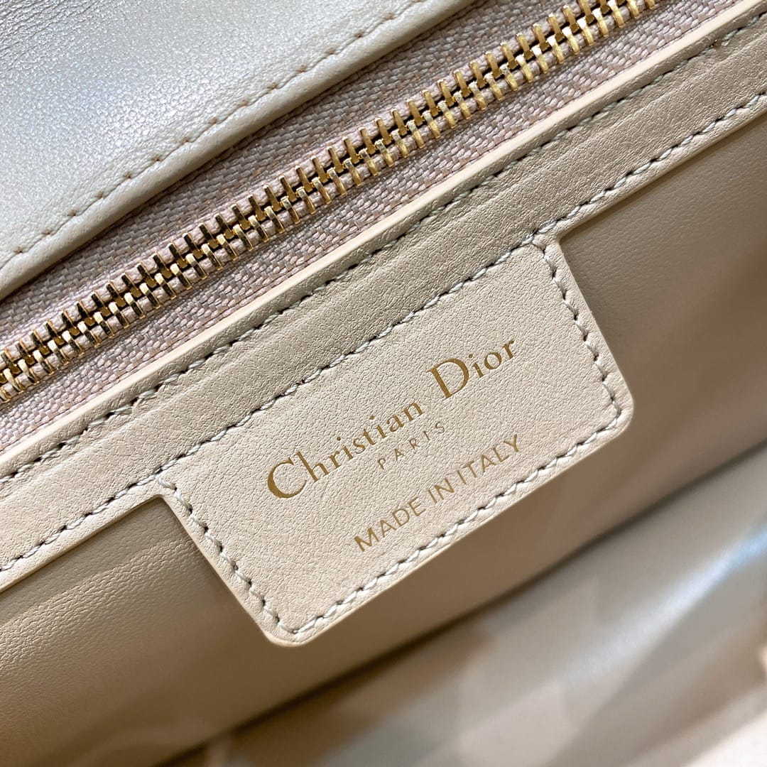 Caro Dior P3987660108.31