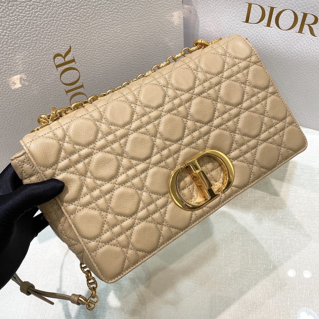 Caro Dior P3987660108.31