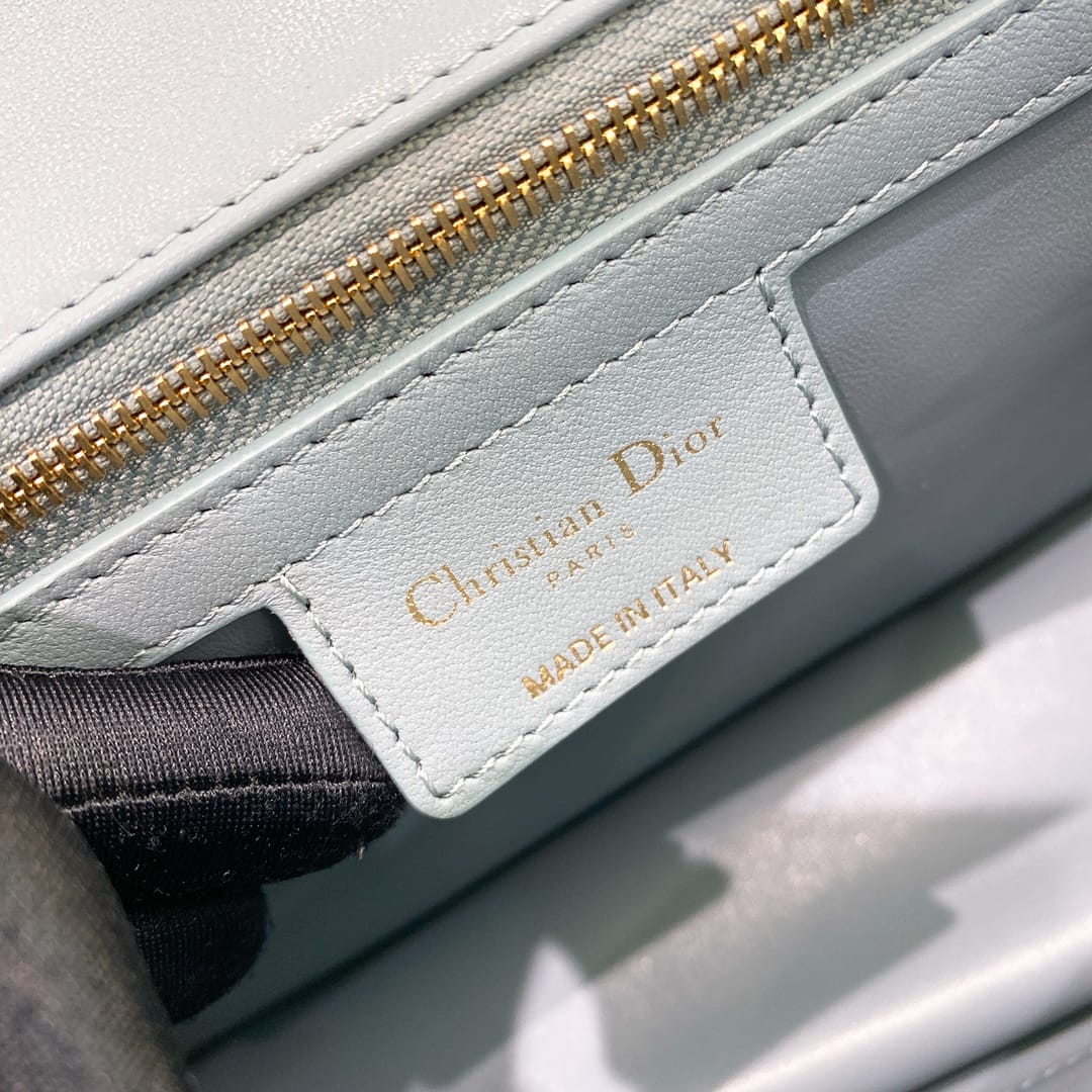 Caro Dior P3987660108.36