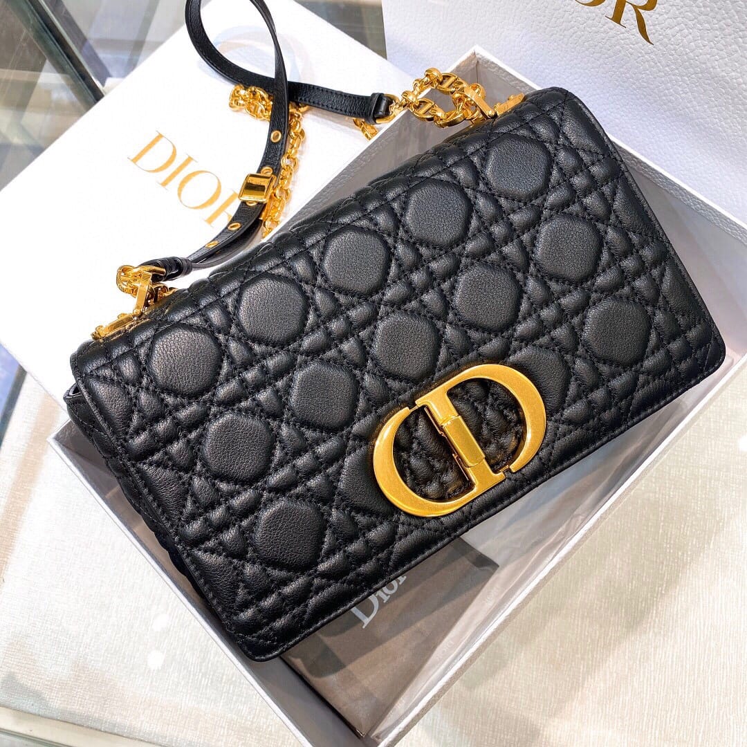 Caro Dior P3987660105.7