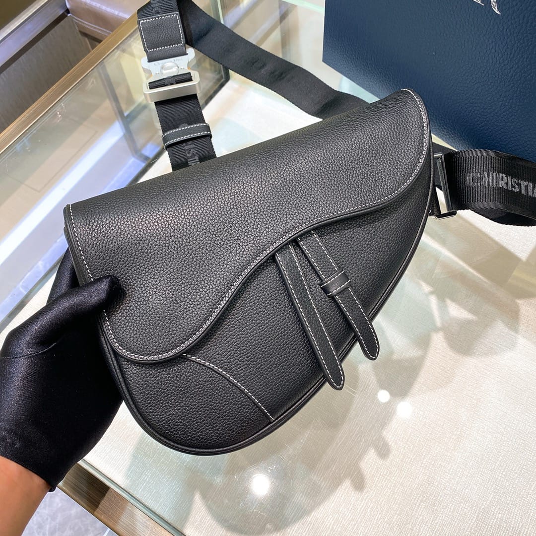 Saddle Dior P637270078.28