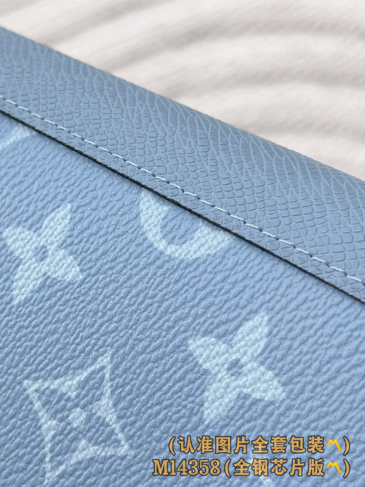 Passport Cover M14358 Louis Vuitton M14358