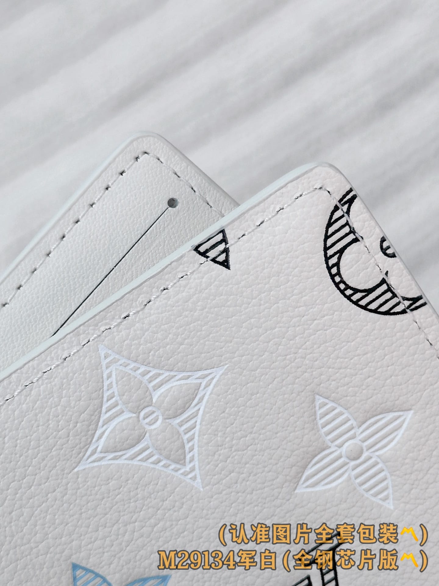 Louis Vuitton M29134 Louis Vuitton M29134