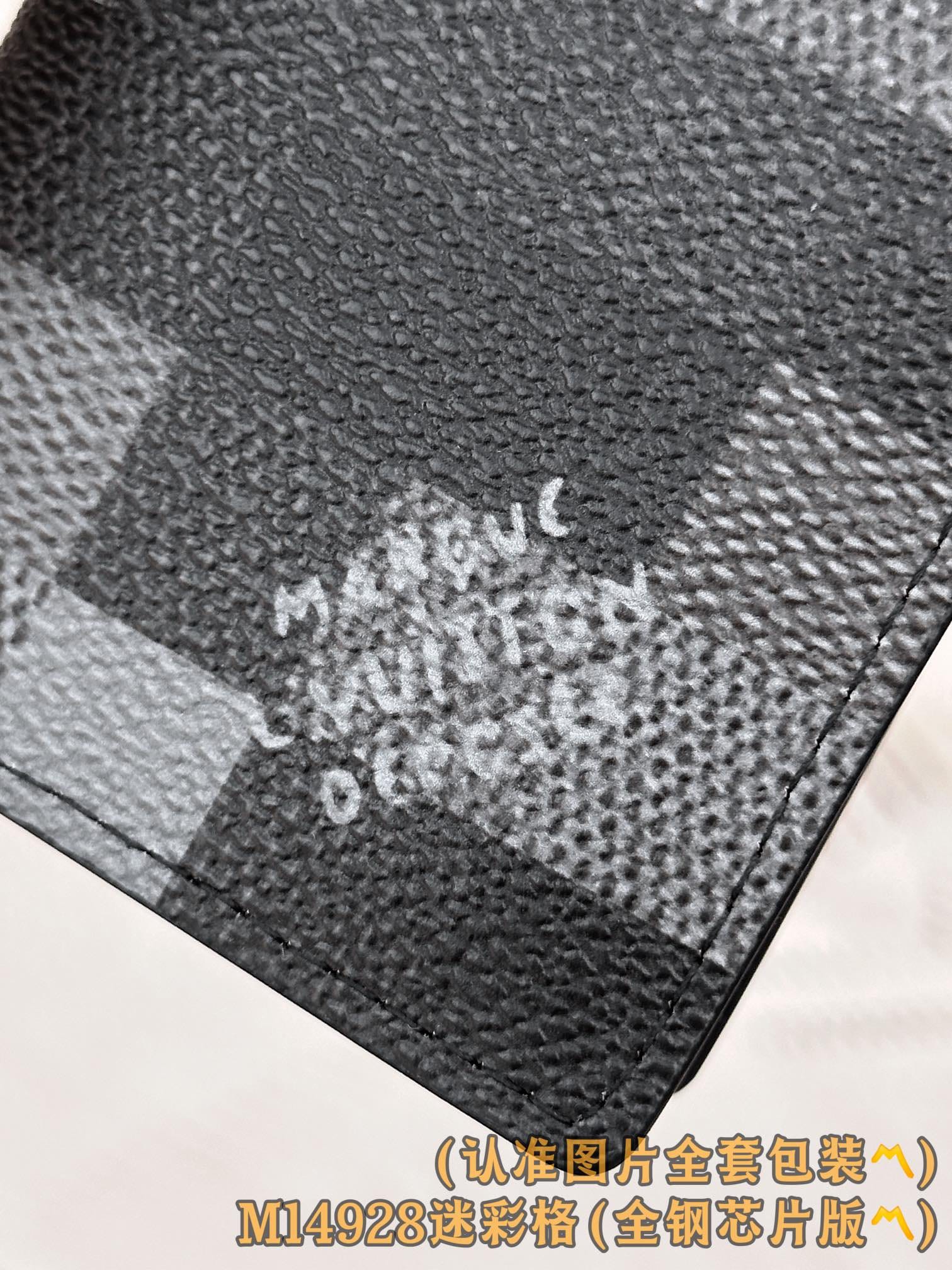 Louis Vuitton M14928 Louis Vuitton M14928