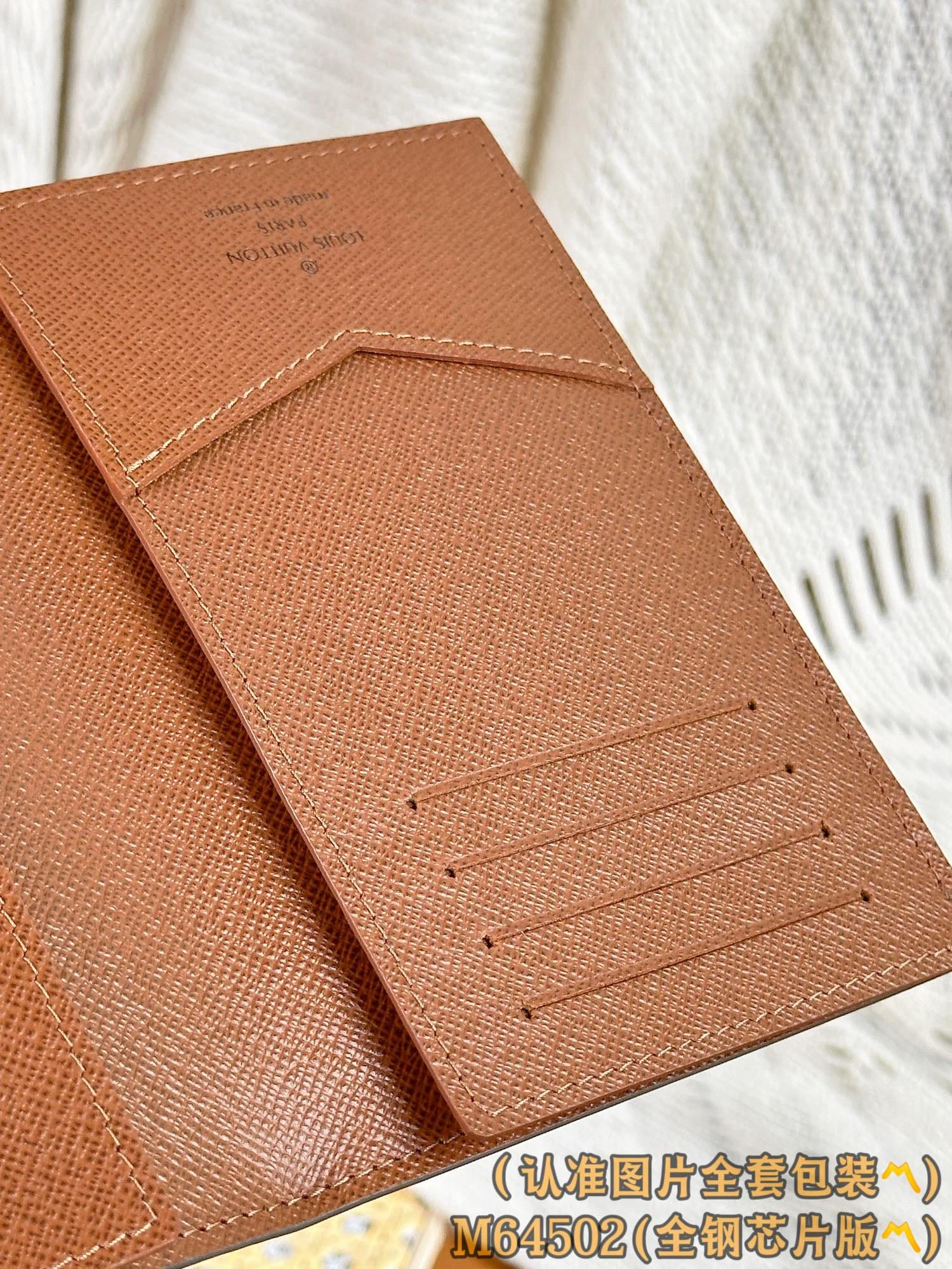 Passport Cover M64502 Louis Vuitton M64502