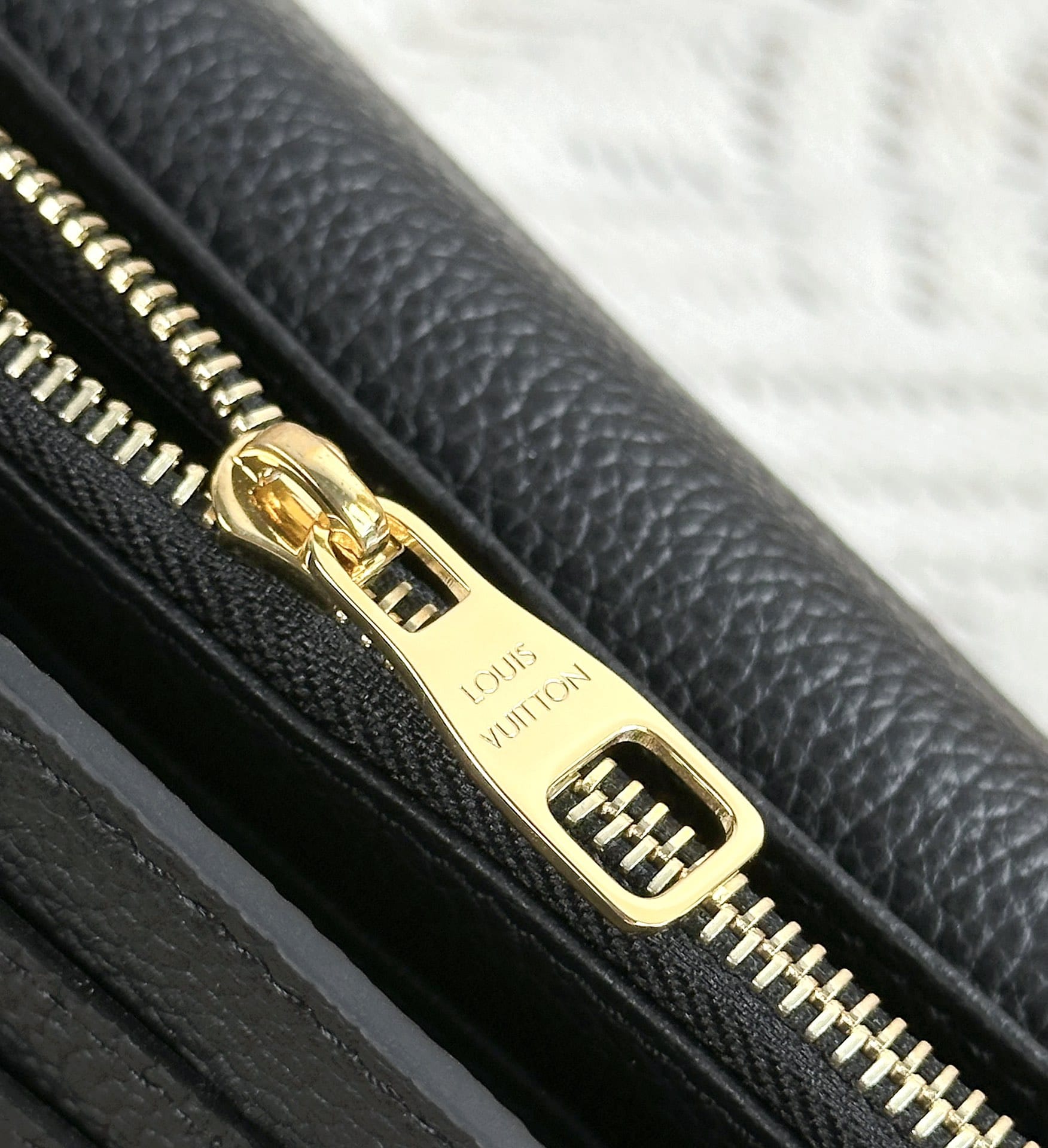 Louis Vuitton M80481 Louis Vuitton M80481