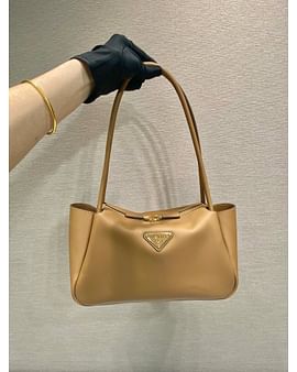 Medium leather handbag Prada 1BA444