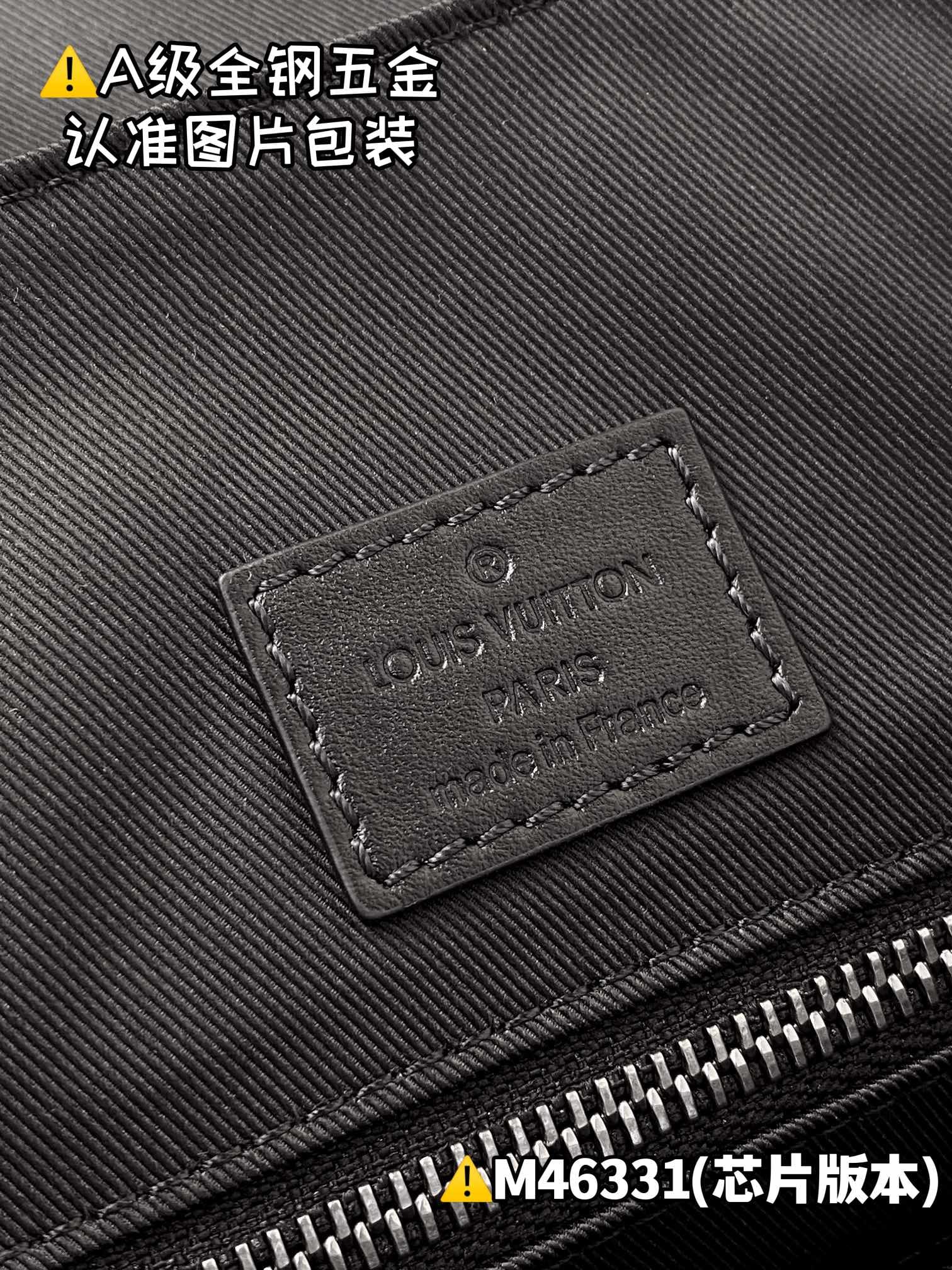 Christopher M46331.1 Louis Vuitton M46331.1