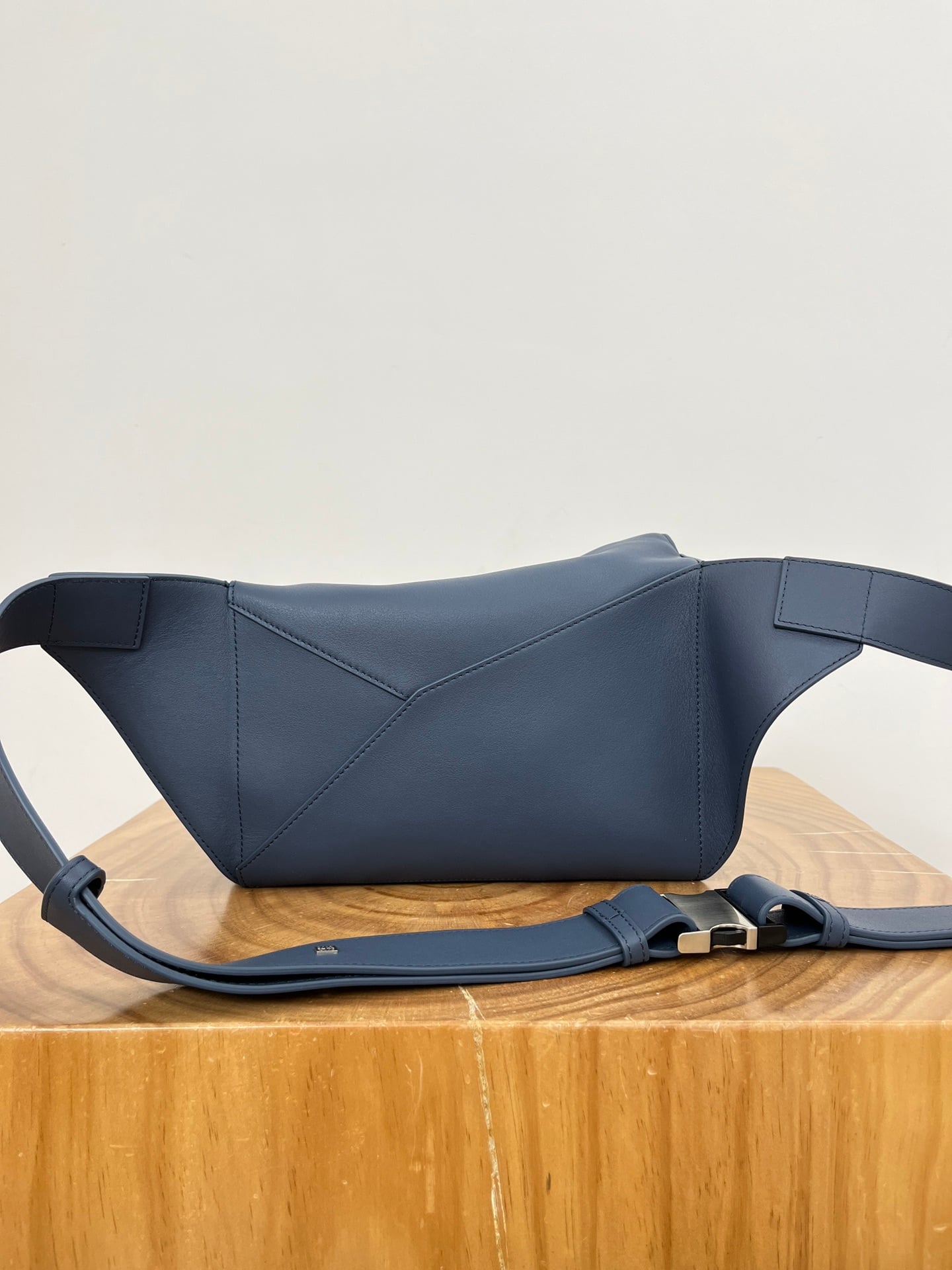 Puzzle Small Indigo Loewe 9114.4