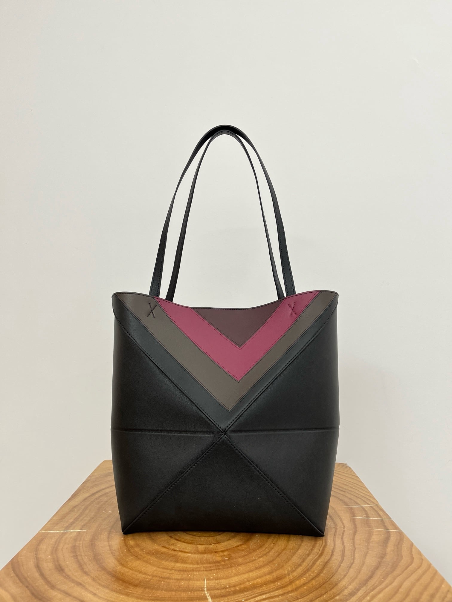 Puzzle Fold Tote Burgundy/Black Loewe 9103.1