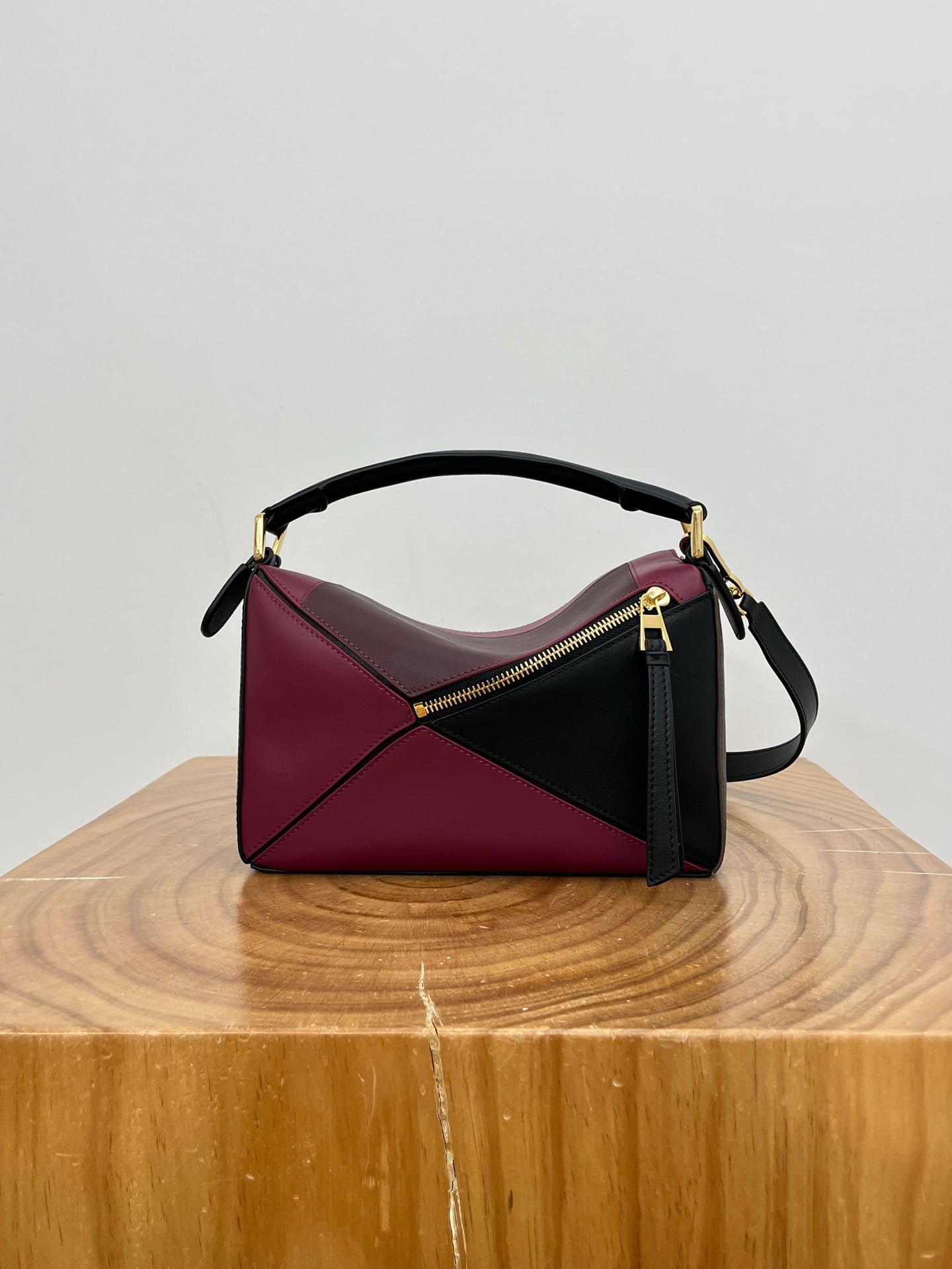 Puzzle Small Burgundy/Black Loewe 9106