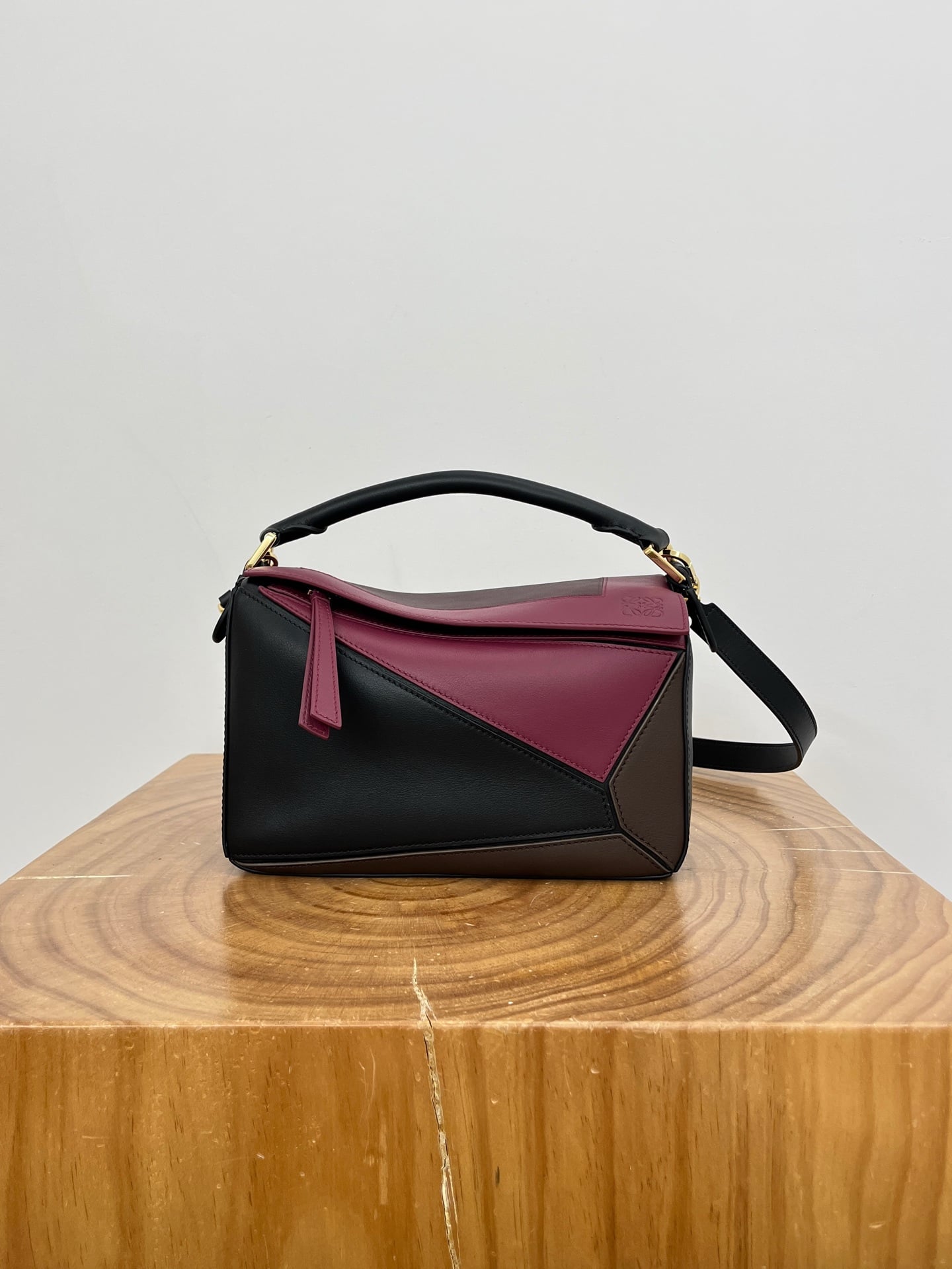 Puzzle Small Burgundy/Black Loewe 9106