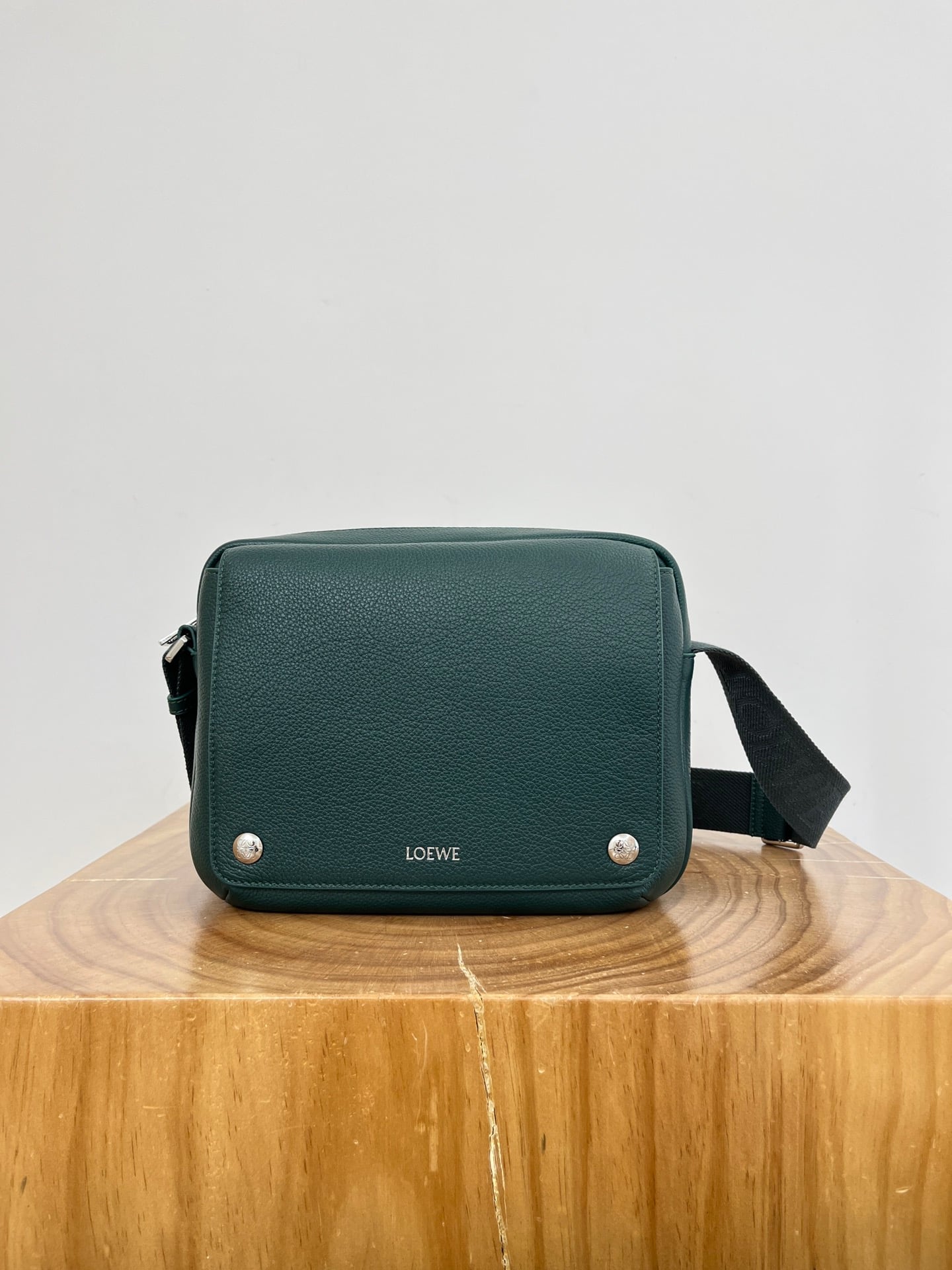 Pebble Medium Evergreen Loewe 9094.200000000001