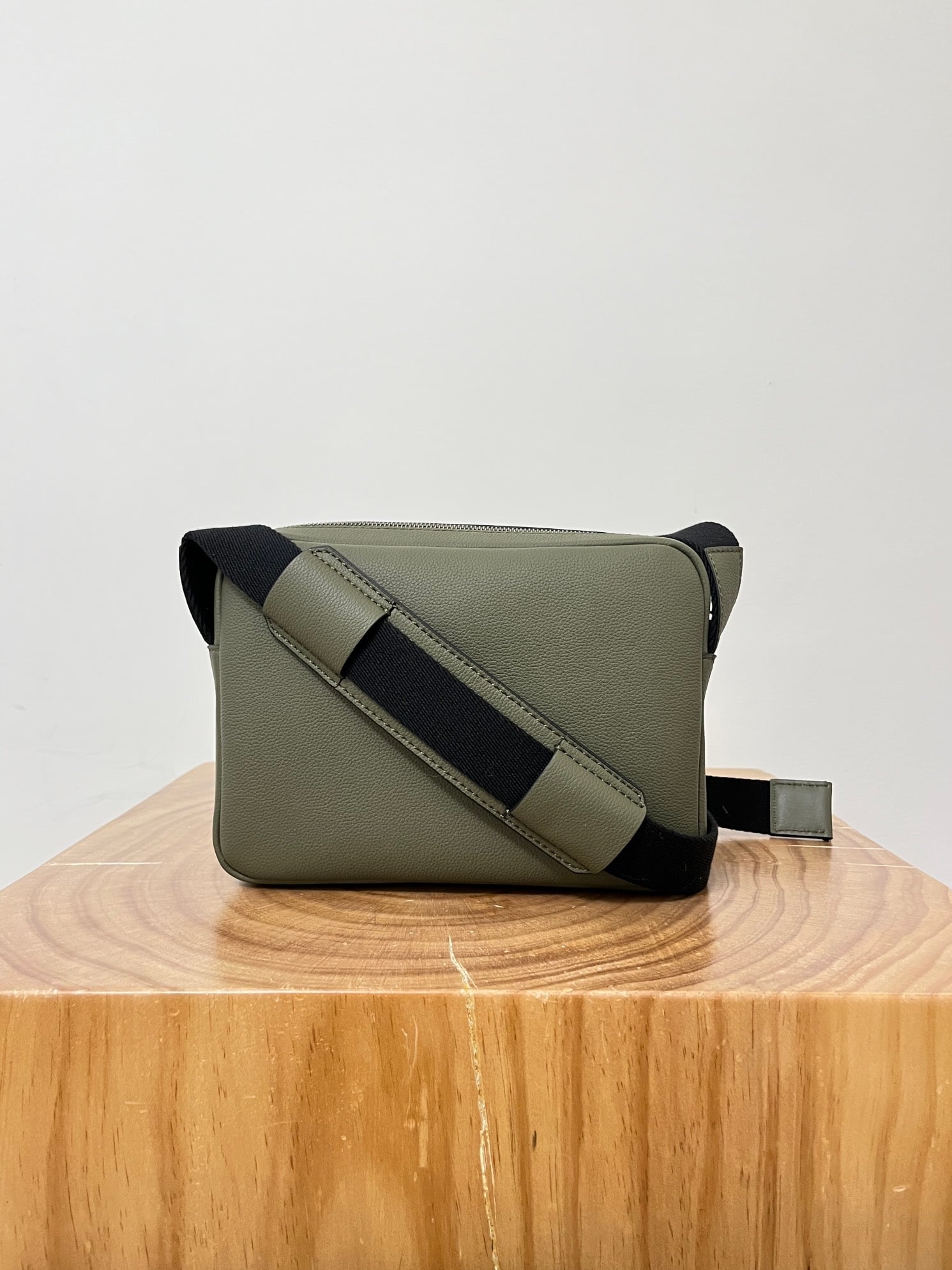 Military Messenger Black/Moss Green Loewe 9012