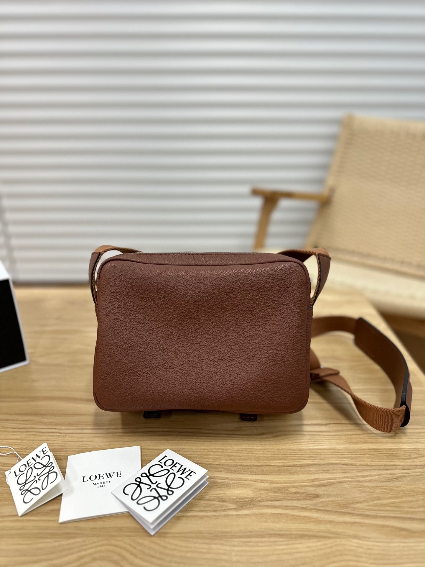 Military Messenger Caramel Loewe 9012.299999999999