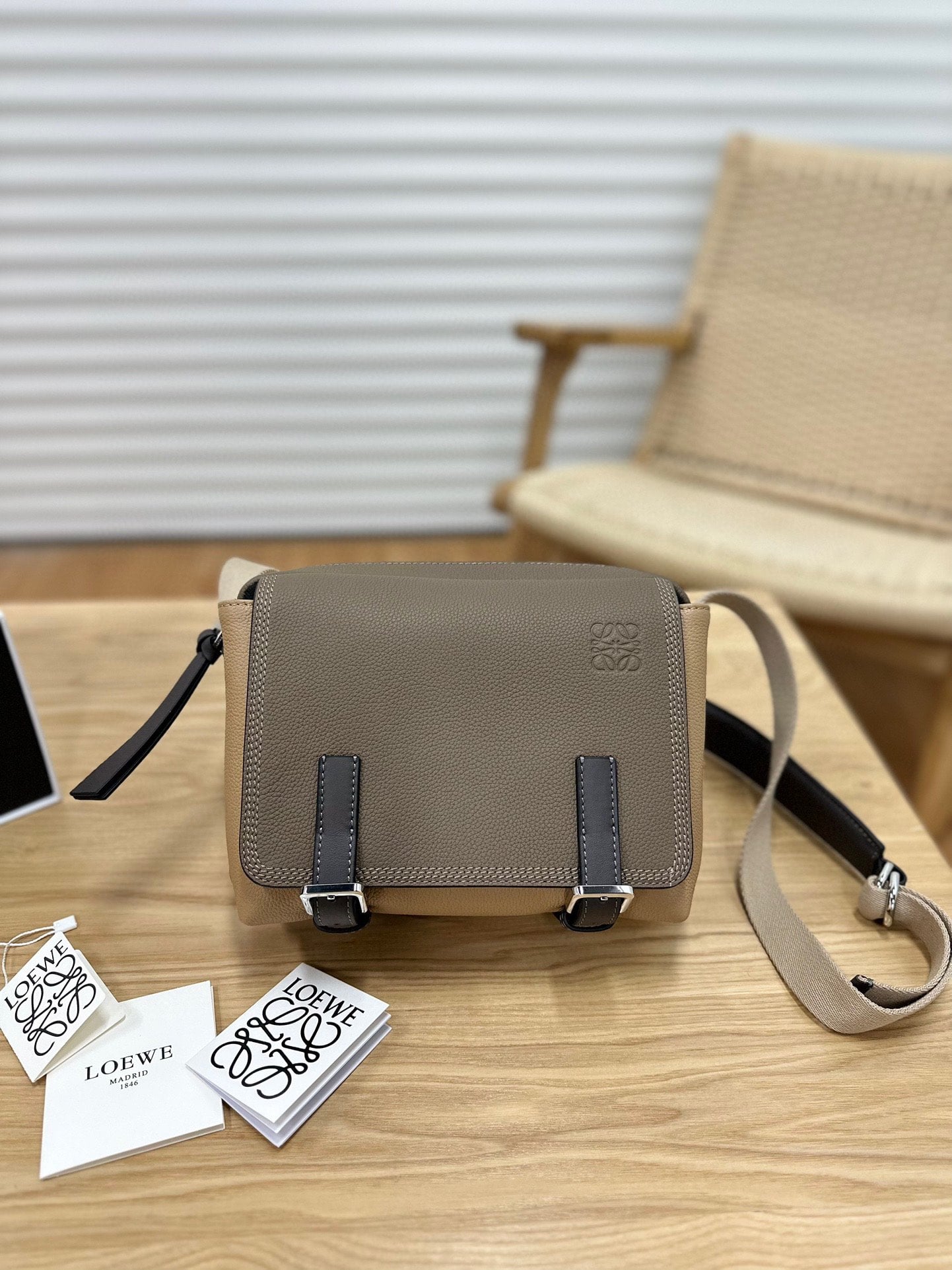 Military Messenger Loewe 9012.4