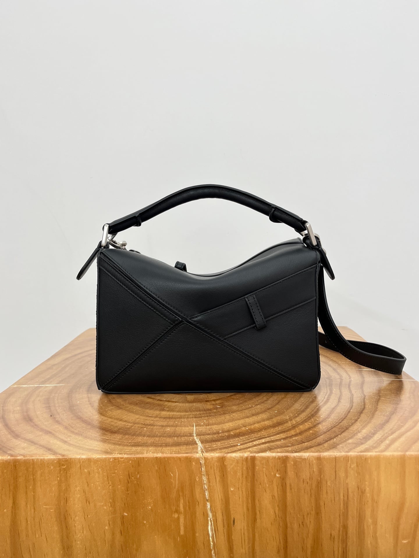 Puzzle Small Black Leather Loewe 9109