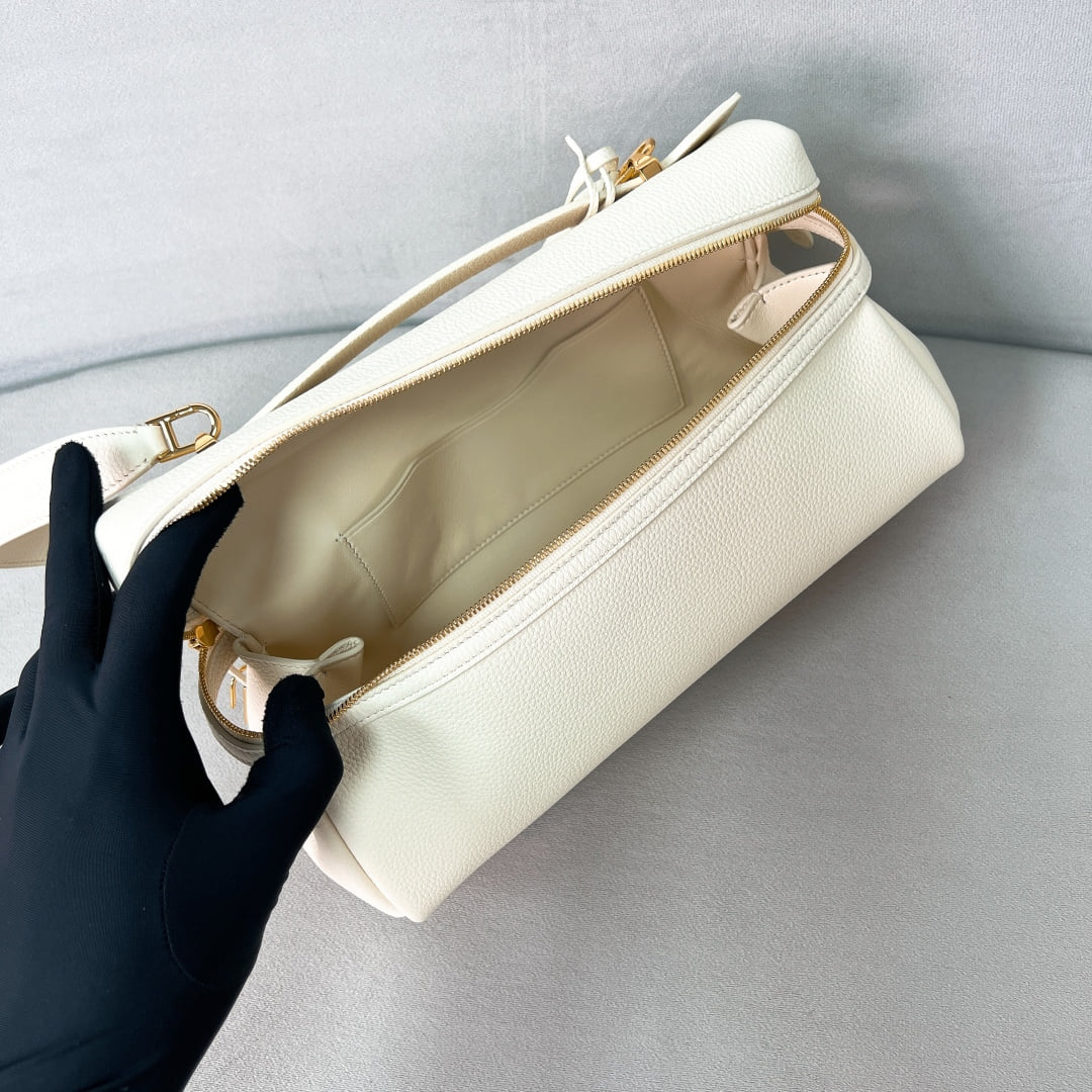 Extra Softy Bag L29 - молочно-белый - зернистая телячья кожа Loro Piana Extra Softy Bag L29