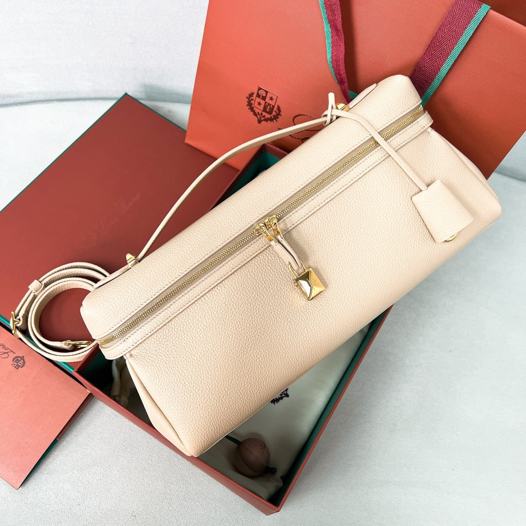 Extra Softy Bag L33 - бежевый, золотистая фурнитура - зернистая телячья кожа Loro Piana Extra Softy Bag L33