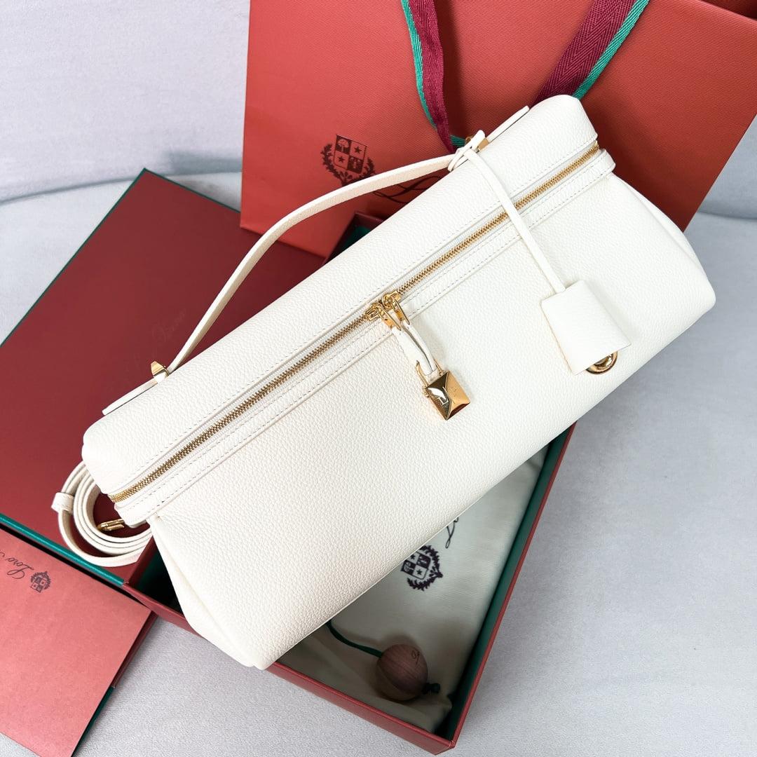 Extra Softy Bag L33 - молочно-белый, золотистая фурнитура - зернистая телячья кожа Loro Piana Extra Softy Bag L33