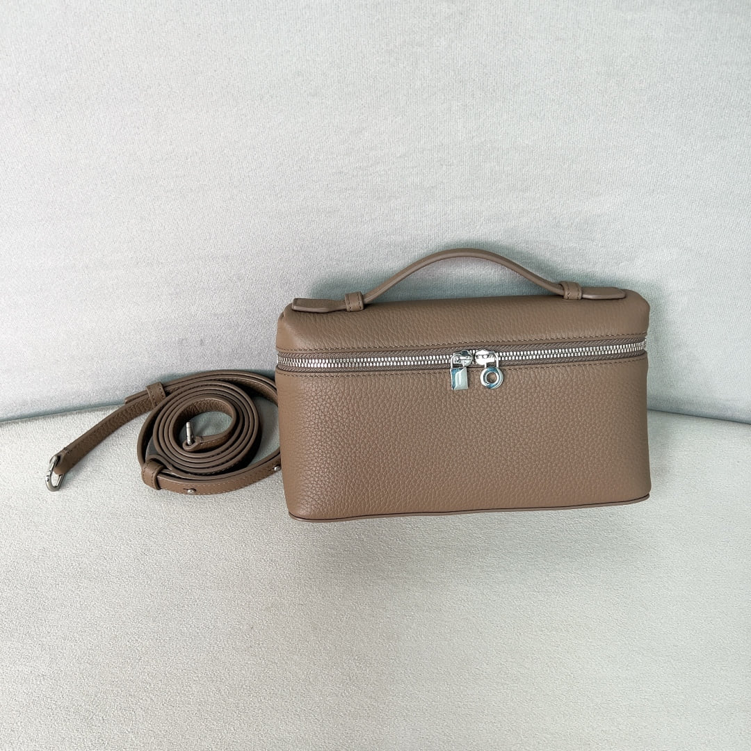 Extra Pocket L19 - теплый бежевый - зернистая телячья кожа Loro Piana Extra Pocket L19