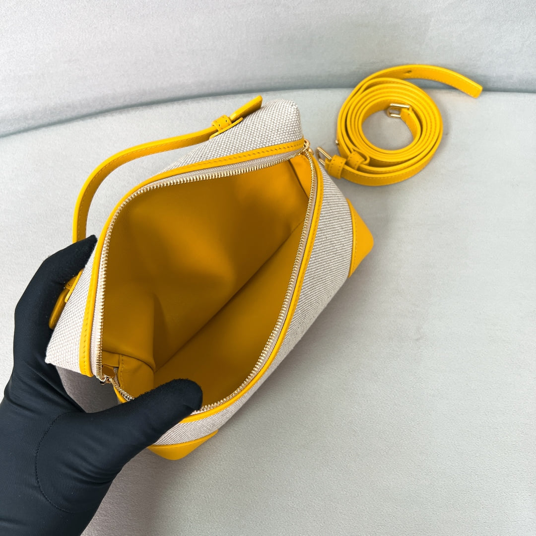 Extra Pocket L19 - канвас и кожа Loro Piana Extra Pocket L19