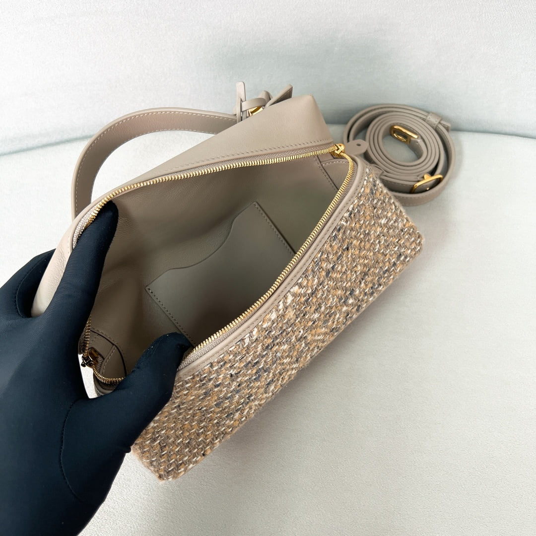 Extra Bag L23 - серо-бежевый, золотистая фурнитура - шелк Loro Piana Extra Bag L23